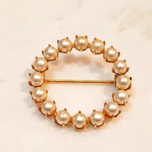 Vintage Seed Pearl Gold Tone Circle Brooch, Women's pearl brooch, Jeweled brooch